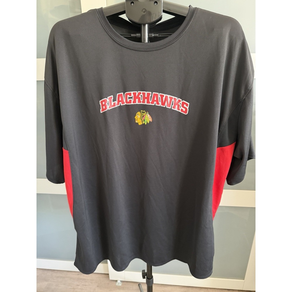 NHL Chicago Blackhawks Men's Size  XXL Jersey Shirt Short Sleeved